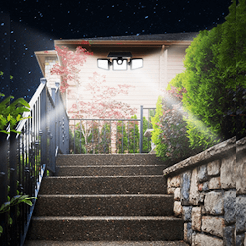SolaGarden™ 3 Head Motion Light